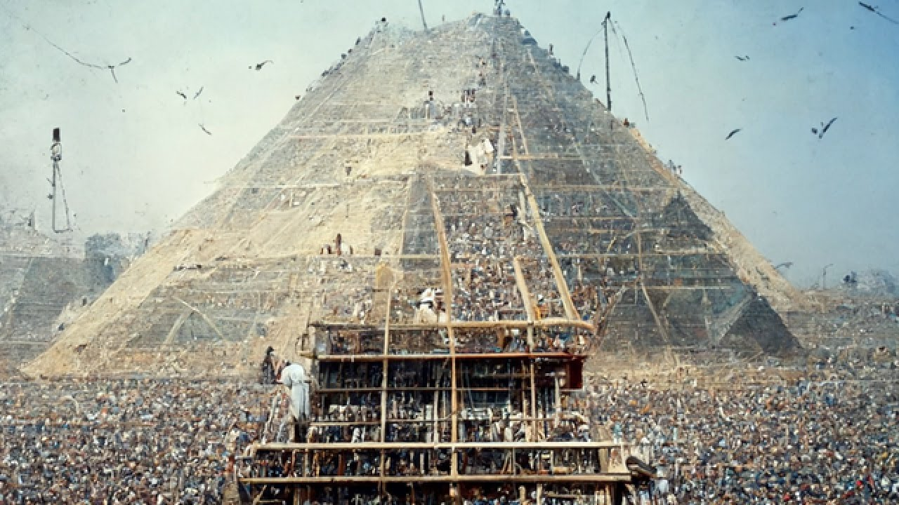 Who built the Pyramids: Aliens, Ancient Civilizations, Egyptians